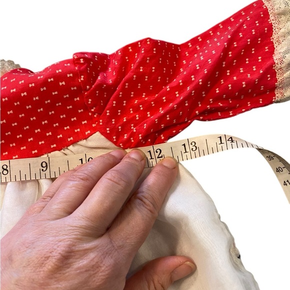 Rare vintage 70s red and white embroidered mushroom baby dress 3-6 mos - Picture 8 of 9